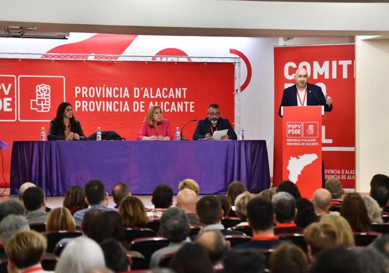 El PSOE provincial aprovecha la aprobación de las listas municipales para ensalzar la figura de Pedro Sánchez