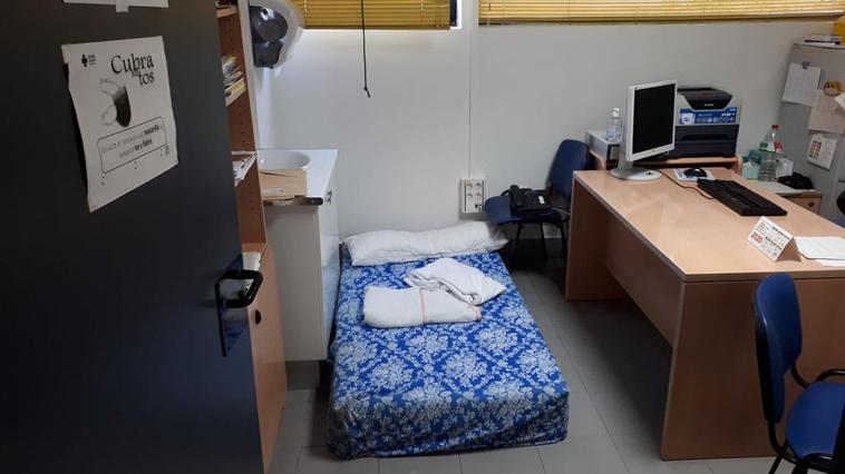Con colchones en el suelo: el Sindicato Médico denuncia las condiciones de descanso en la sanidad alicantina