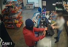 Atraco a punta de navaja en un comercio de Santa Pola.