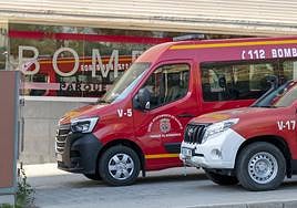 Vehículos en el Parque de Bomberos de Alicante.