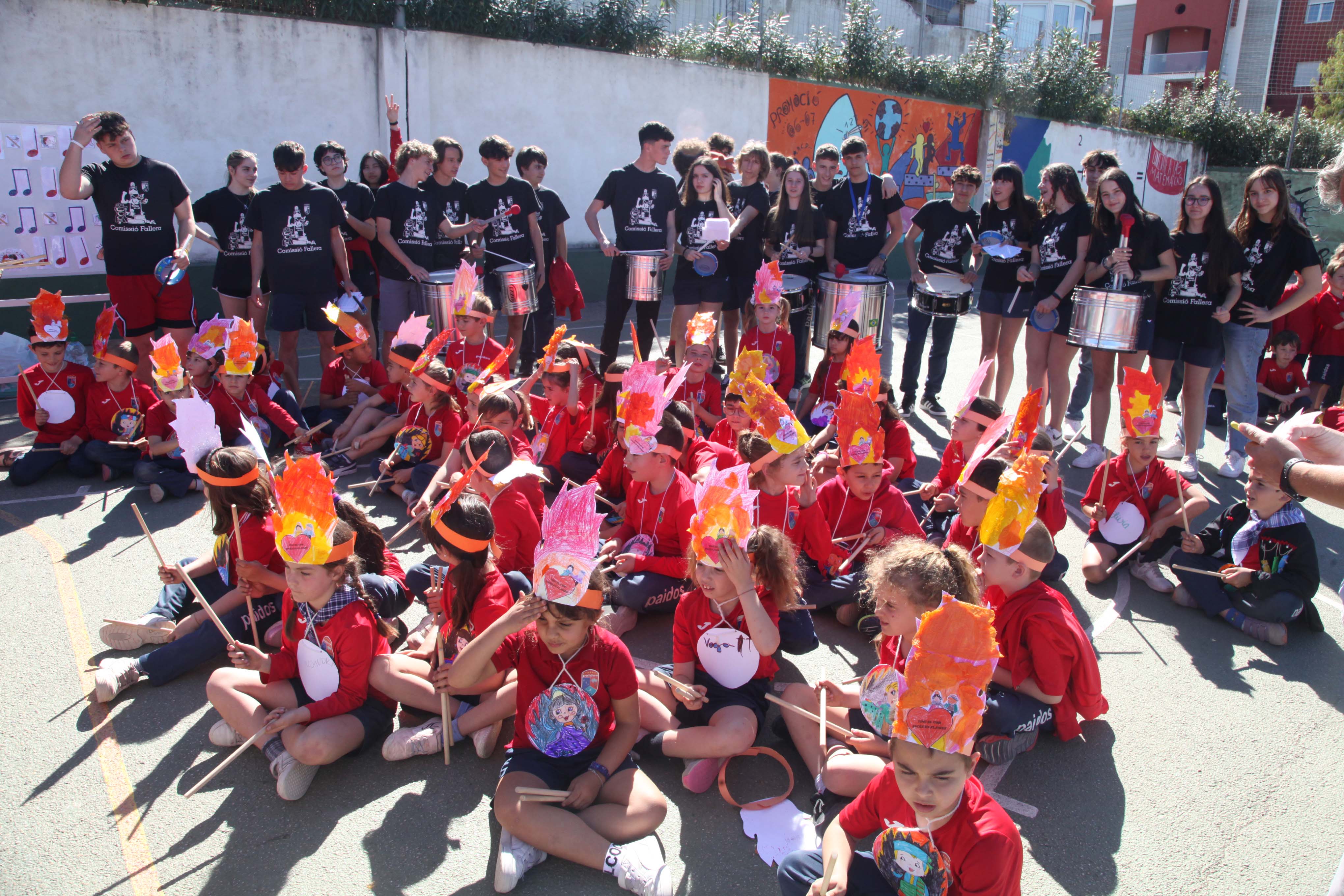 Las Fallas llegan al colegio Paidos de Dénia