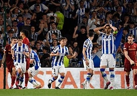 Mikel Merino, Zubimendi y Le Normand lamentan una ocasión errada ante la Roma