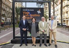 El director de Negocio de La Verdad, el concejal de Cultura del Ayuntamiento de Alicante, la vicealcaldesa de Abanilla y el gerente de la Asociación Leader Nordeste, en la inauguración.