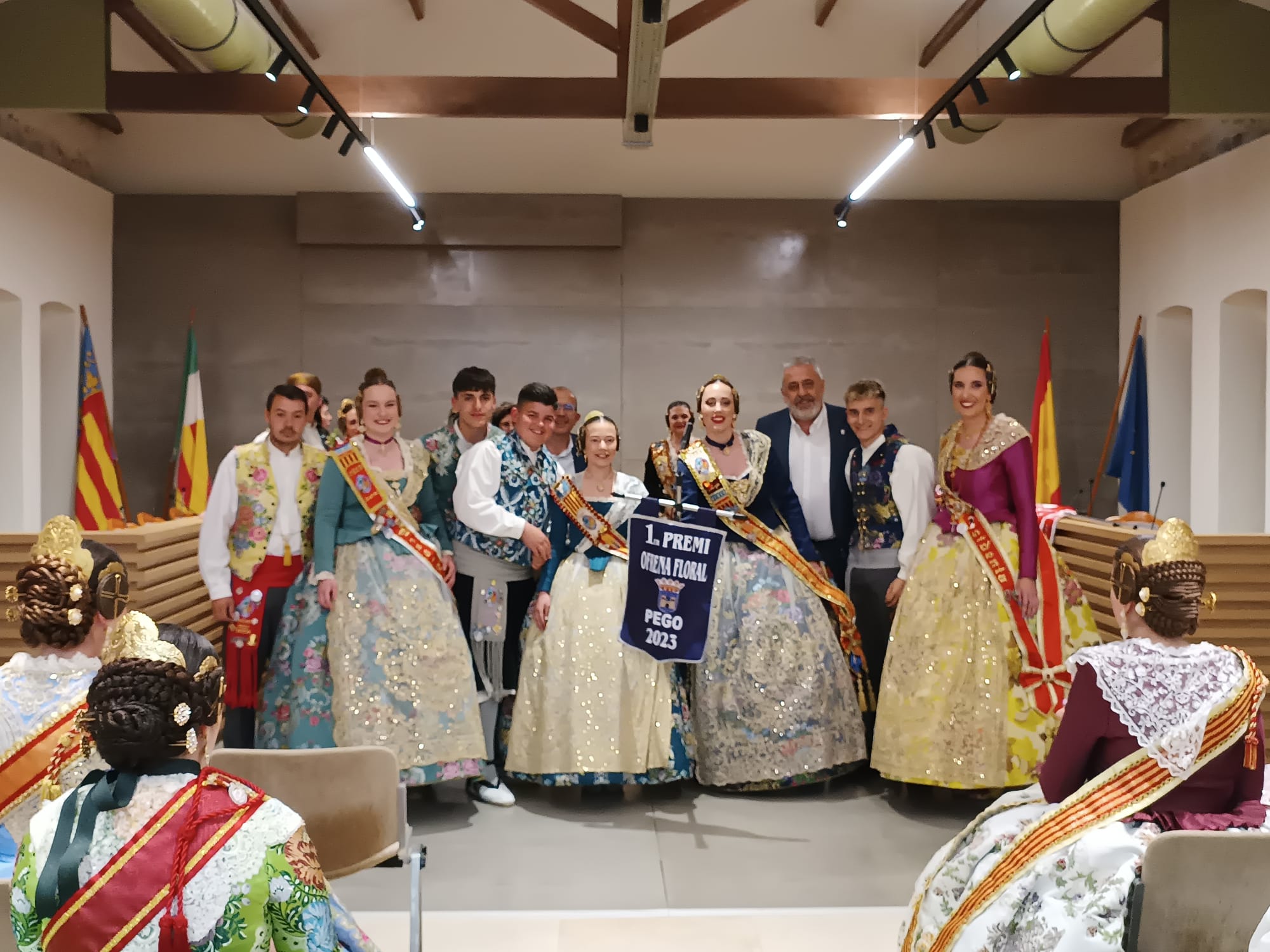 Imágenes de las fallas premiadas en Pego