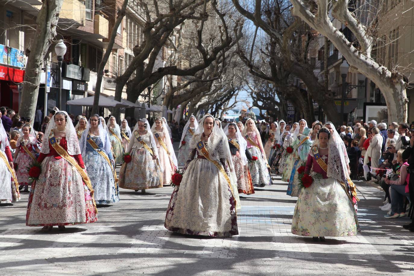 Dénia viste a la Virgen
