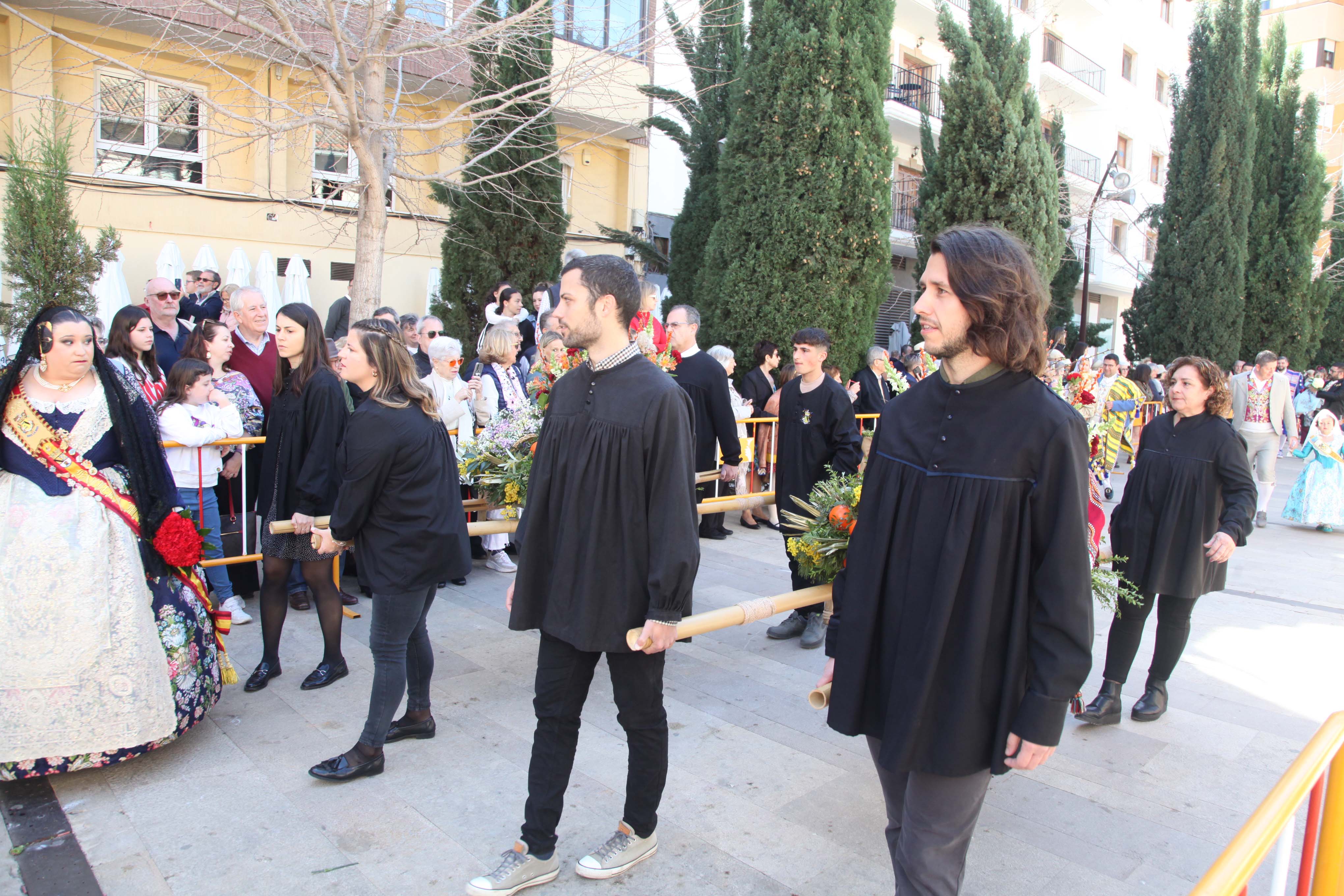 Las Fallas de Dénia se rinden ante la Mare de Déu dels Desamparats