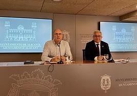 Manuel Villar y Antonio Manresa, portavoz y portavoz adjunto, en la rueda de prensa posterior a la Junta de Gobierno Local.