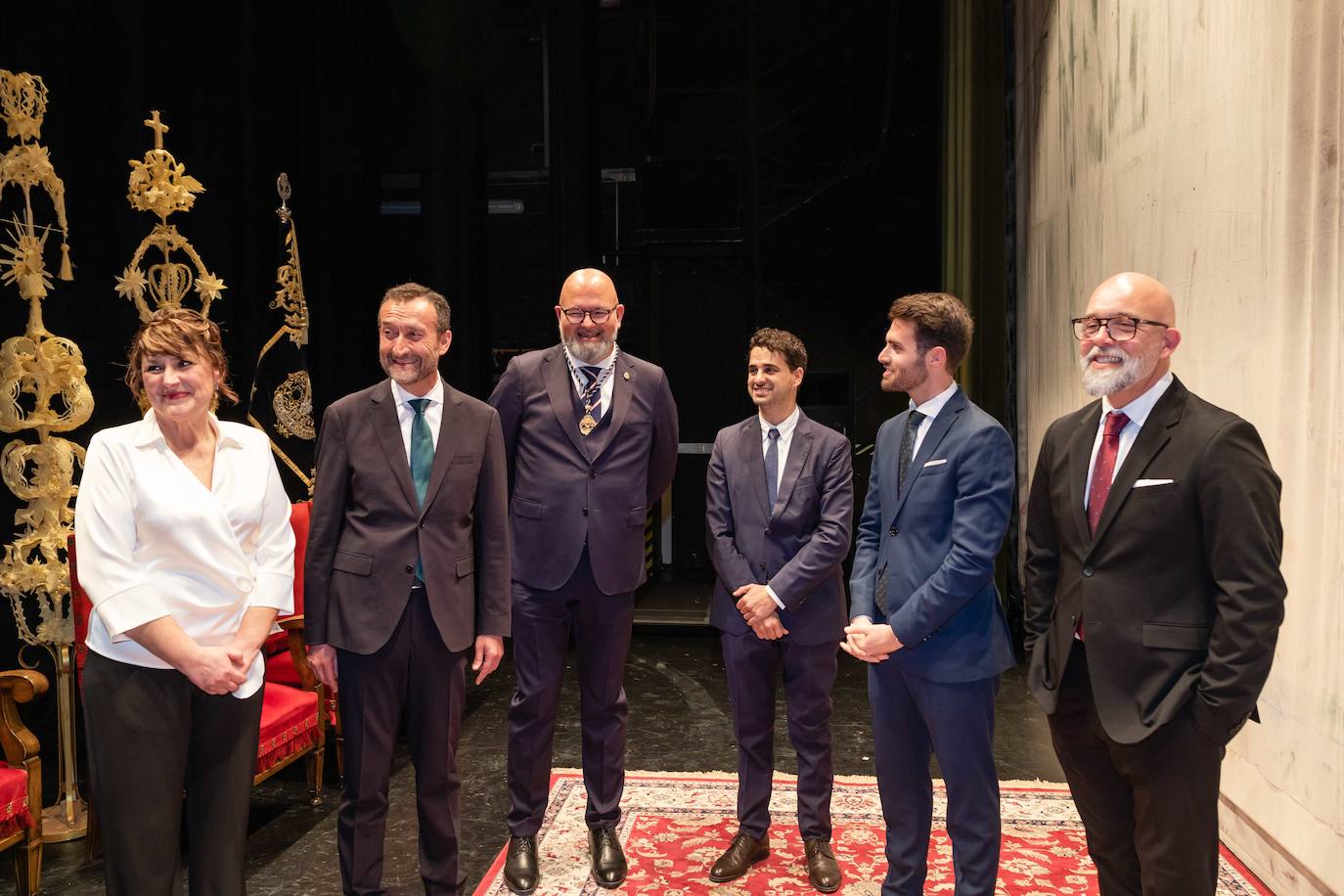 El emotivo pregón de María Asunción Berbegal pone en pie al Gran Teatro