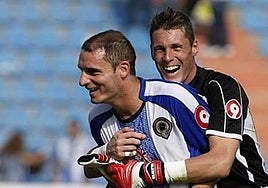 Calatayud abraza a Delibasic tras una victoria herculana en 2009