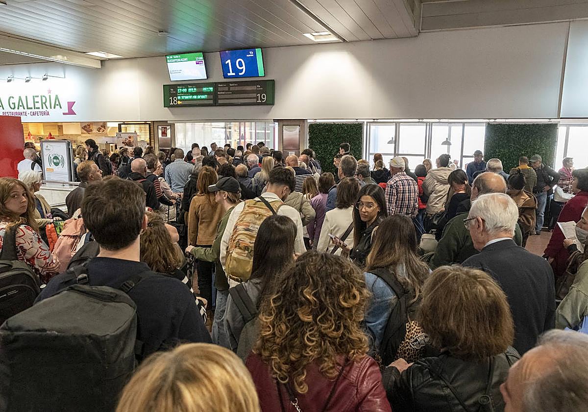 Interior de la estación Madrid-Chamartín-Clara Campoamor.