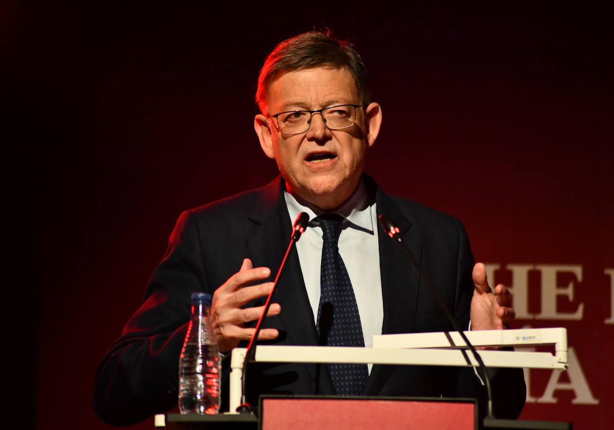 El presidente de la Generalitat Valenciana, Ximo Puig, en la noche de la economía alicantina.