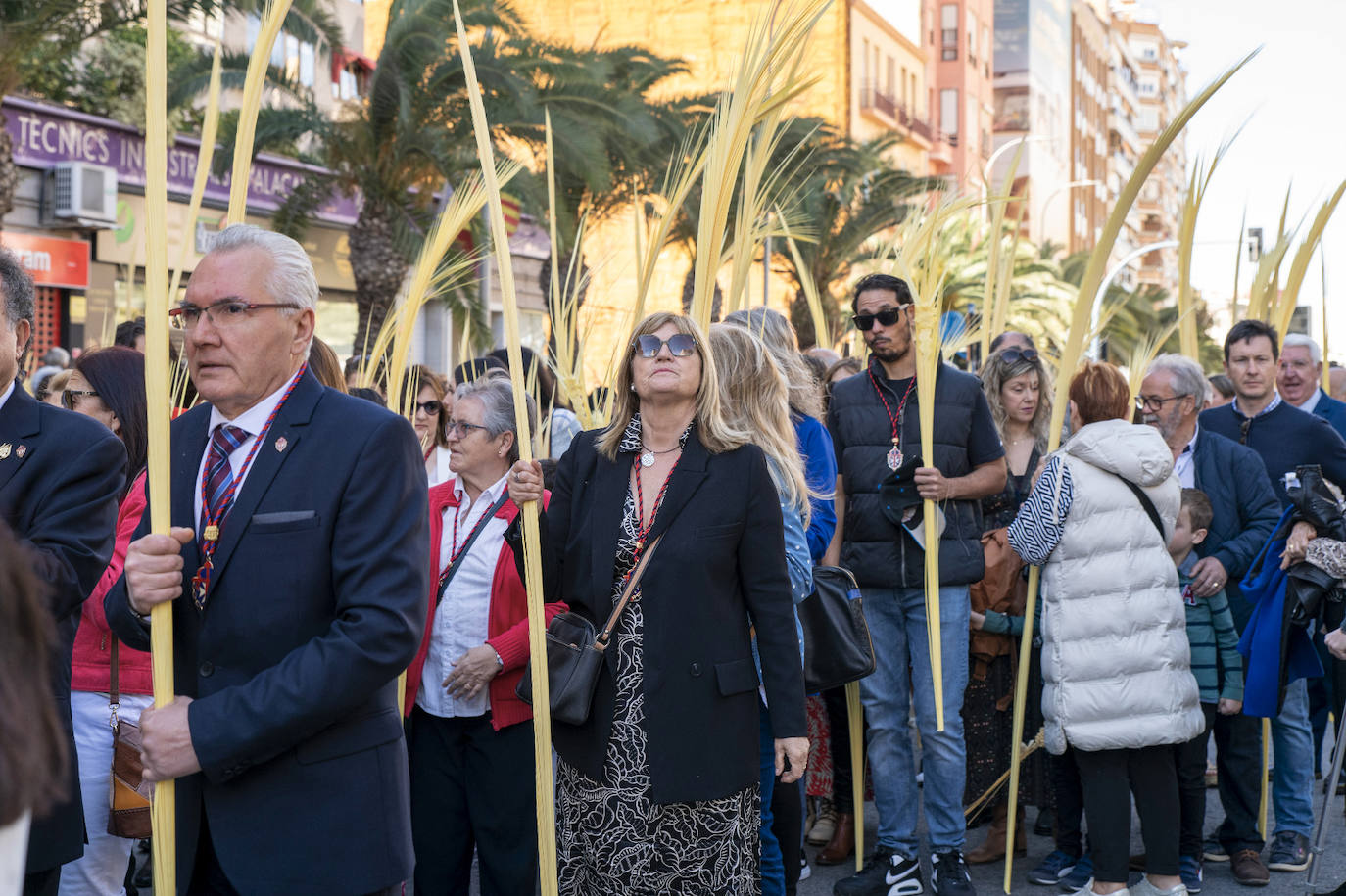 Cientos de personas acuden a &#039;La Burrita&#039; en Alicante este Domingo de Ramos