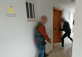 Imágenes de los registros de la Guardia Civil