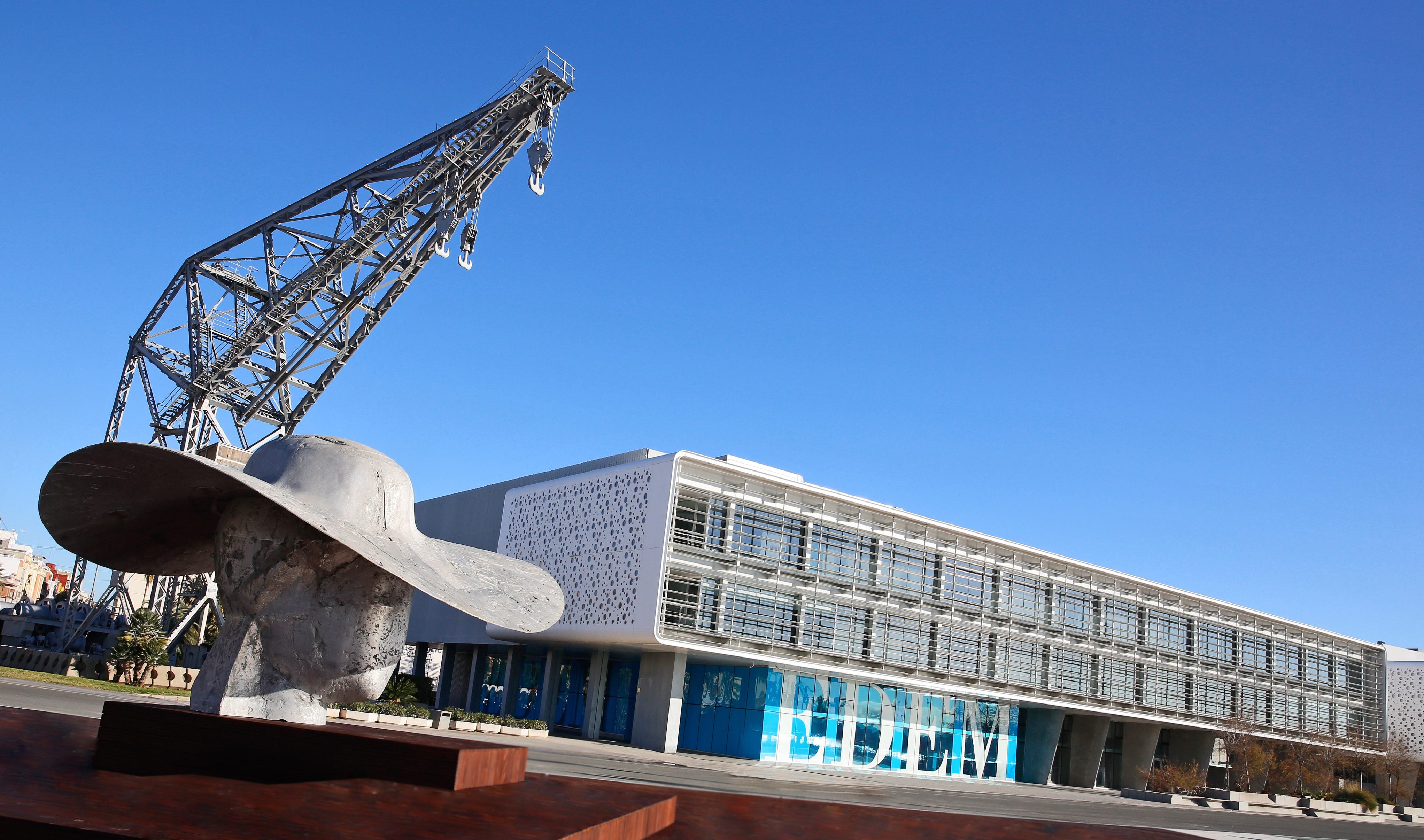 El edificio de Edem, en la zona de la Marina de Valencia.