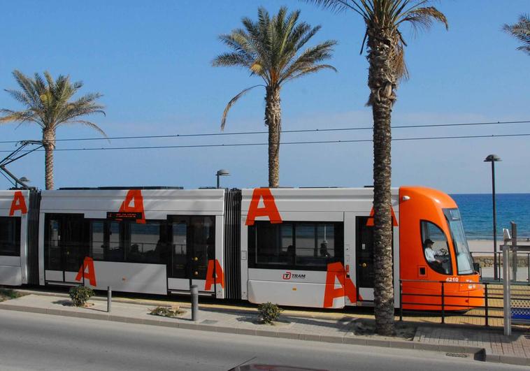 El TRAM de Alicante amplía sus horarios en Semana Santa