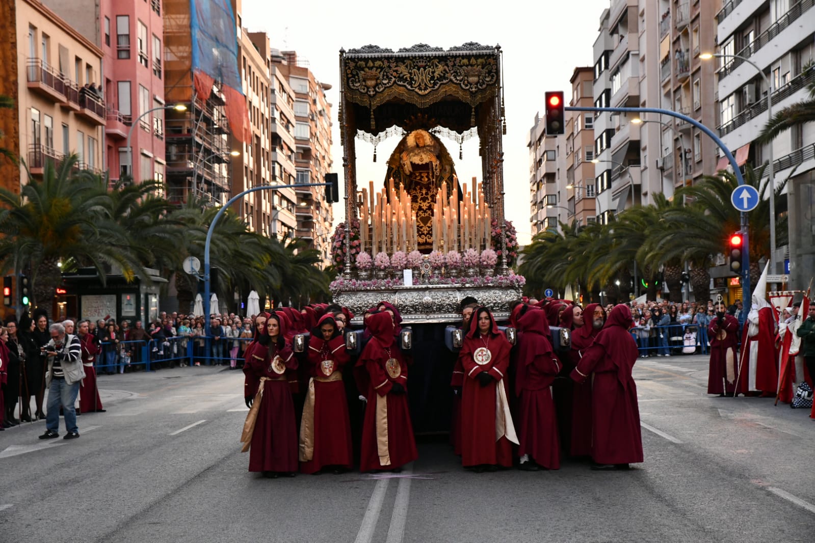 La imponente Santa Cena vuelve a las calles de Alicante