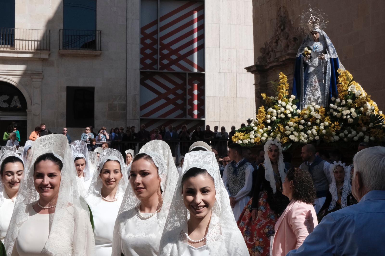 Más de 400.000 aleluyas celebran la Resurrección en Alicante