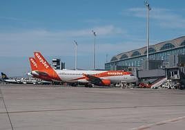 Aviones de EasyJet en el aeropuerto de Alicante-Elche