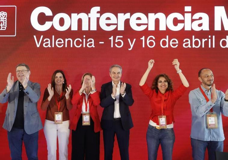 Zapatero, Puig y Montero, entre otros, en la primera jornada de la Convención Municipal del PSPV en Valencia.