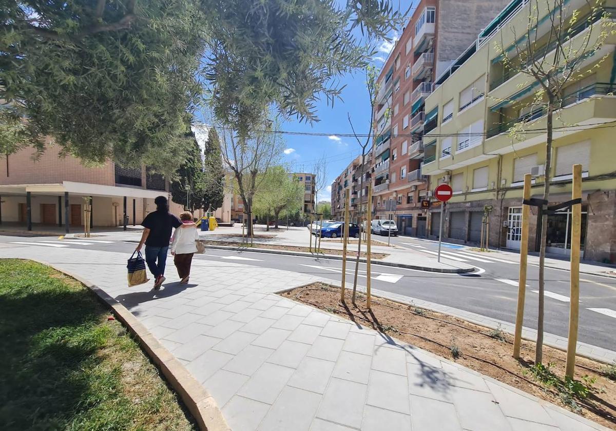 Aspecto de los viales y las zonas verdes del barrio Feria-Cocoliche.