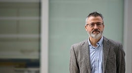 José Antonio López Guerrero dirige el encuentro de investigadores en cáncer 'Ciutat d'Alcoi'.