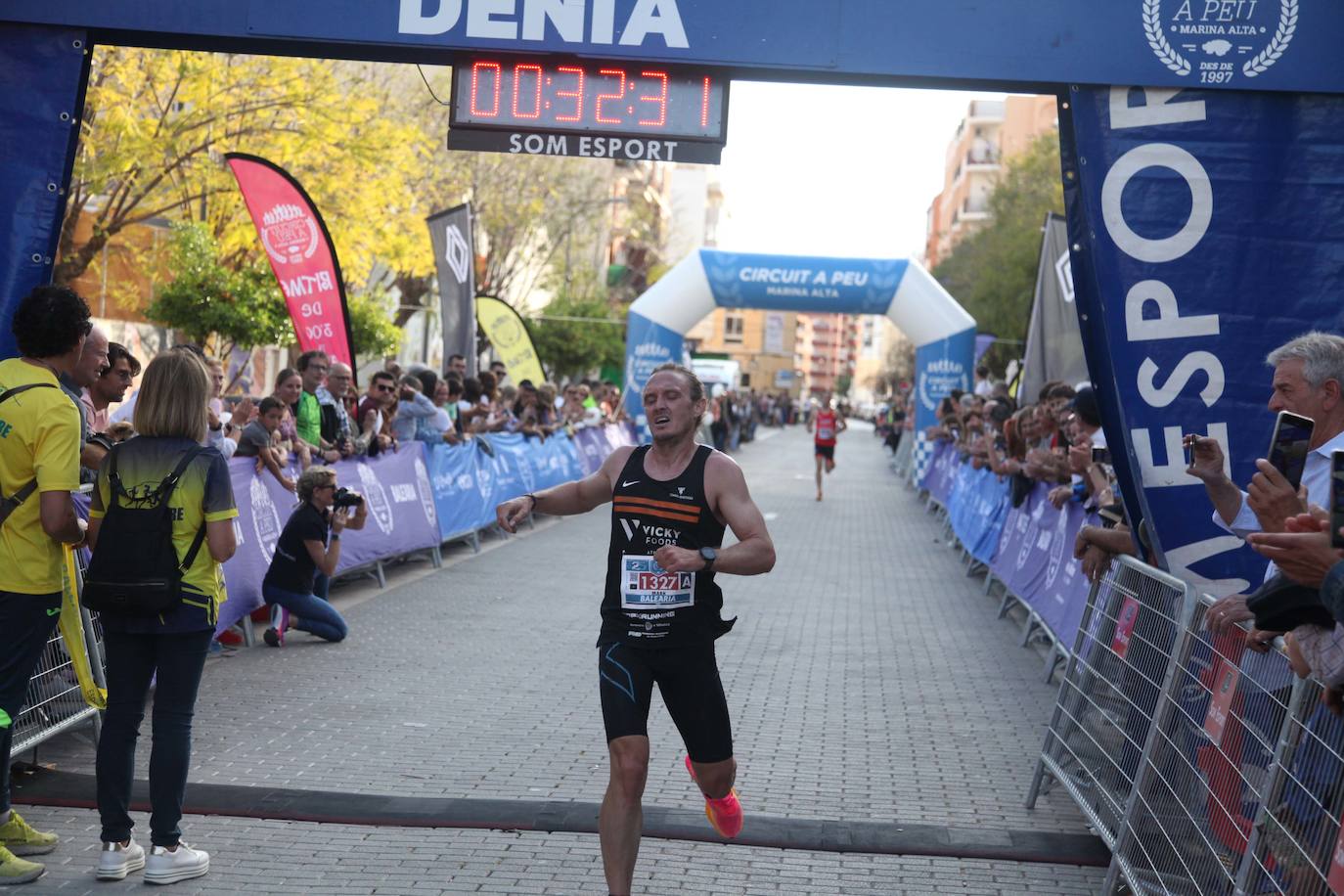 Más de 2.000 personas corren en la Volta a Peu de Dénia