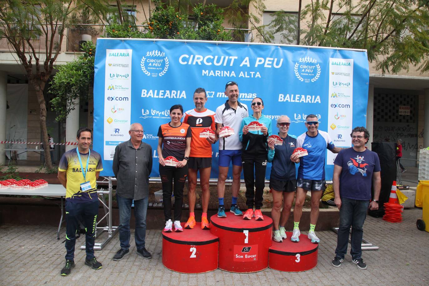 Más de 2.000 personas corren en la Volta a Peu de Dénia