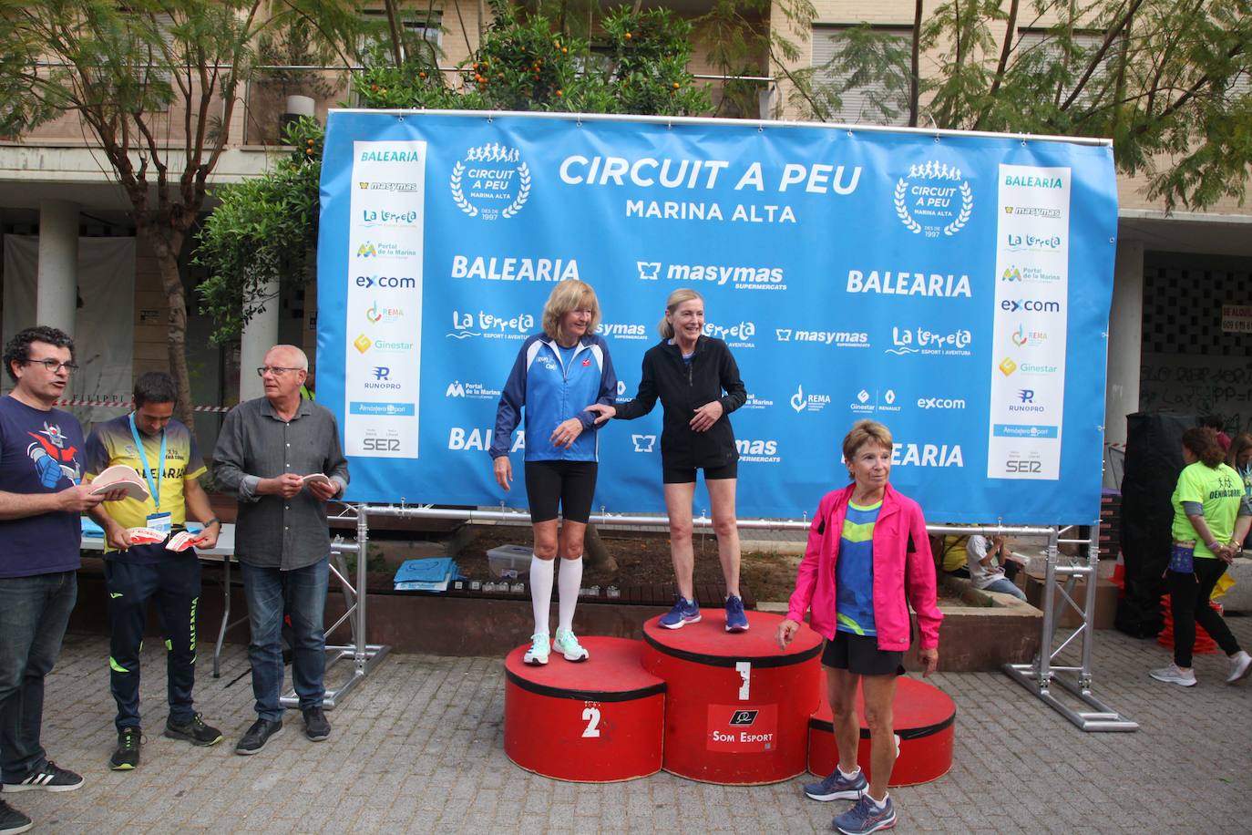 Más de 2.000 personas corren en la Volta a Peu de Dénia