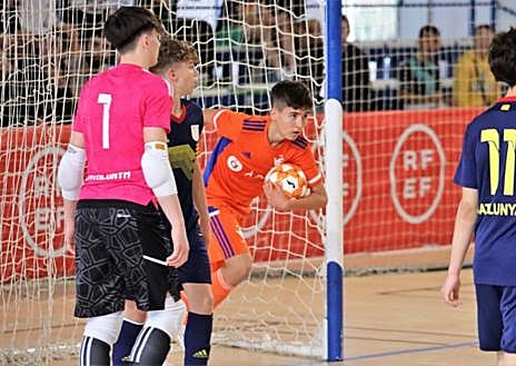 Imagen secundaria 1 - Los jugadores del CD Paidos en el Nacional.