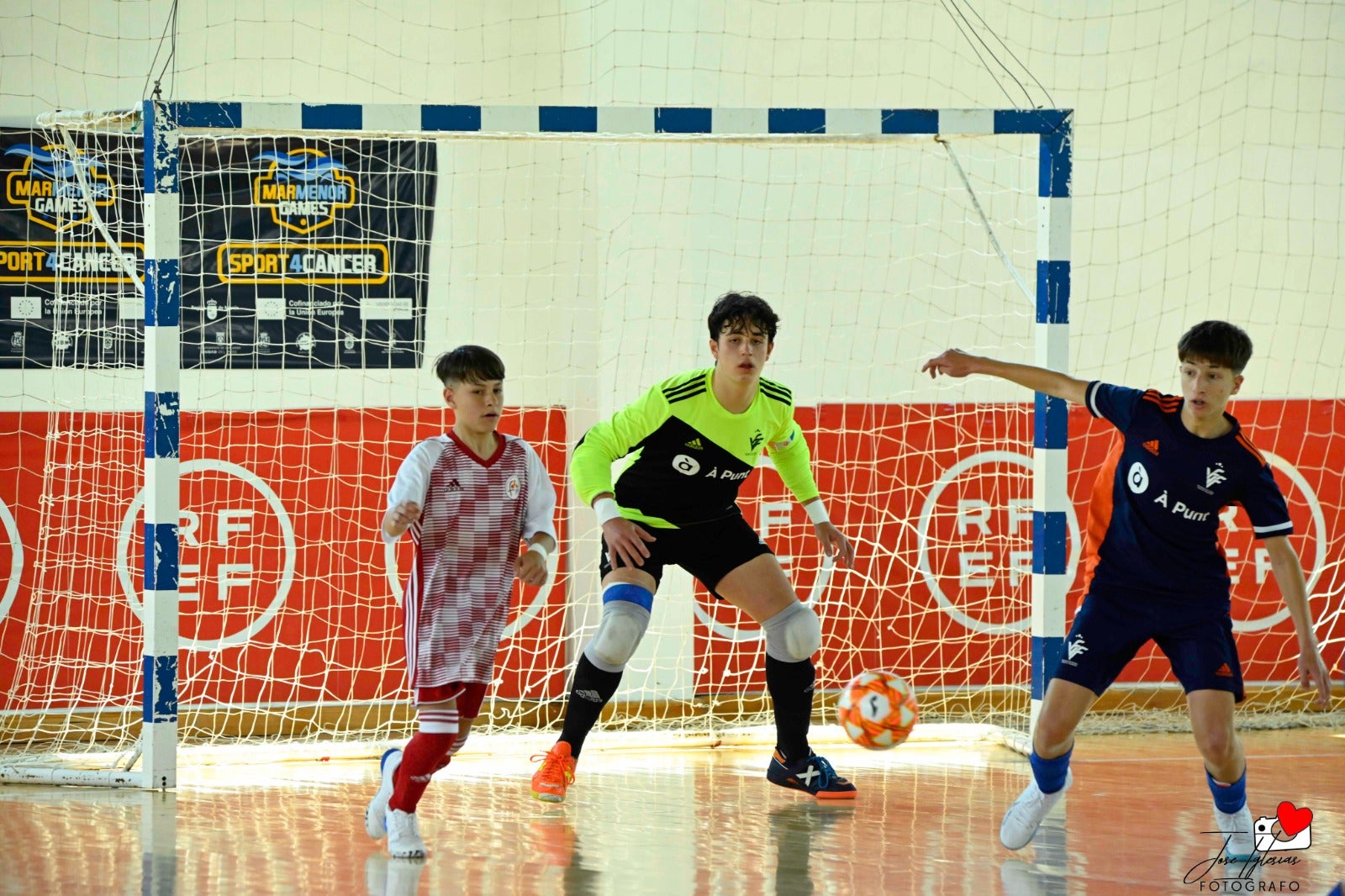 Tres de cinco de la Selección Valenciana Sub-14 de fútbol sala en el Nacional de San Javier