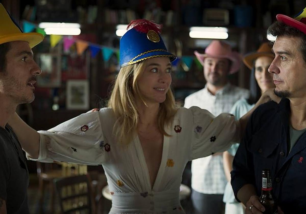 El trío protagonista, en un momento de la película.