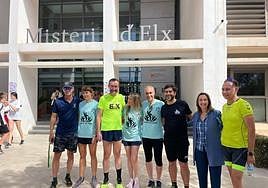 El alcalde de Elche, Carlos González, durante las carreras solidarias