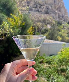 Imagen secundaria 2 - 1. Coca de 'bledes' con tartar de gamba y lechuga del desieto. 2. Gazpacho de corvina con lechuga del desierto. 3 Infusión