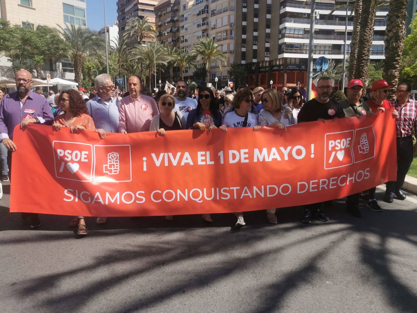Miles de personas claman contra la precariedad laboral en Alicante