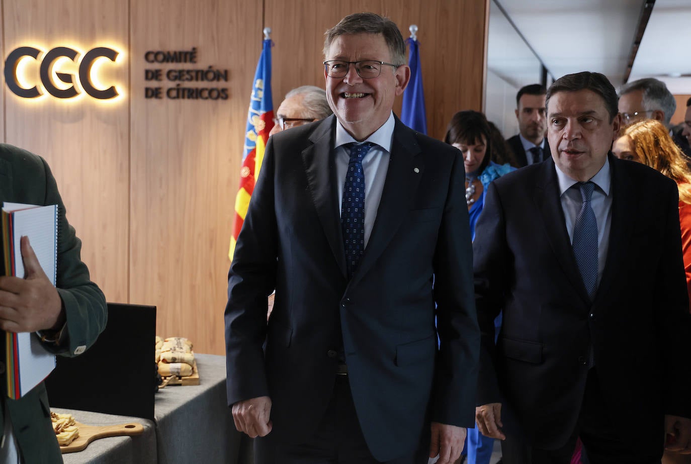 Puig (i) y Planas (d) a su llegada al acto conmemorativo del 50º aniversario e inauguración de la nueva sede del Comité de Gestión de Cítricos