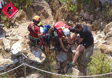 Dos senderistas heridos en la sierra de Bernia y en el peñón de Ifach