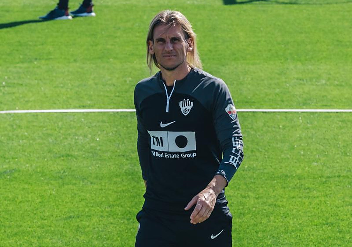 Beccacece, durante un entrenamiento con el Elche