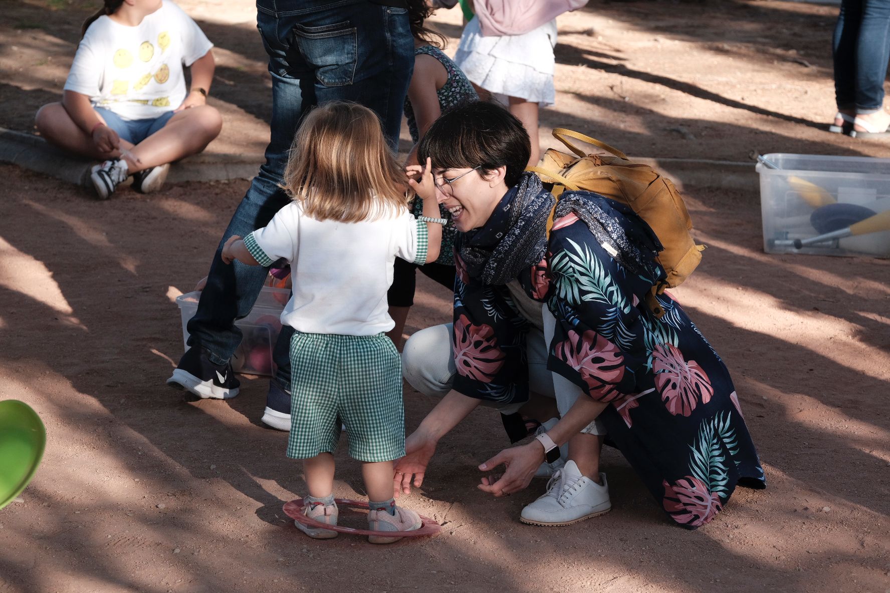 Alacant Desperta llena el monte Tossal de ritmo, color y diversión