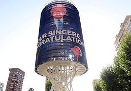 El 'techno-hito' de Benidorm, con la imagen del nuevo rey.