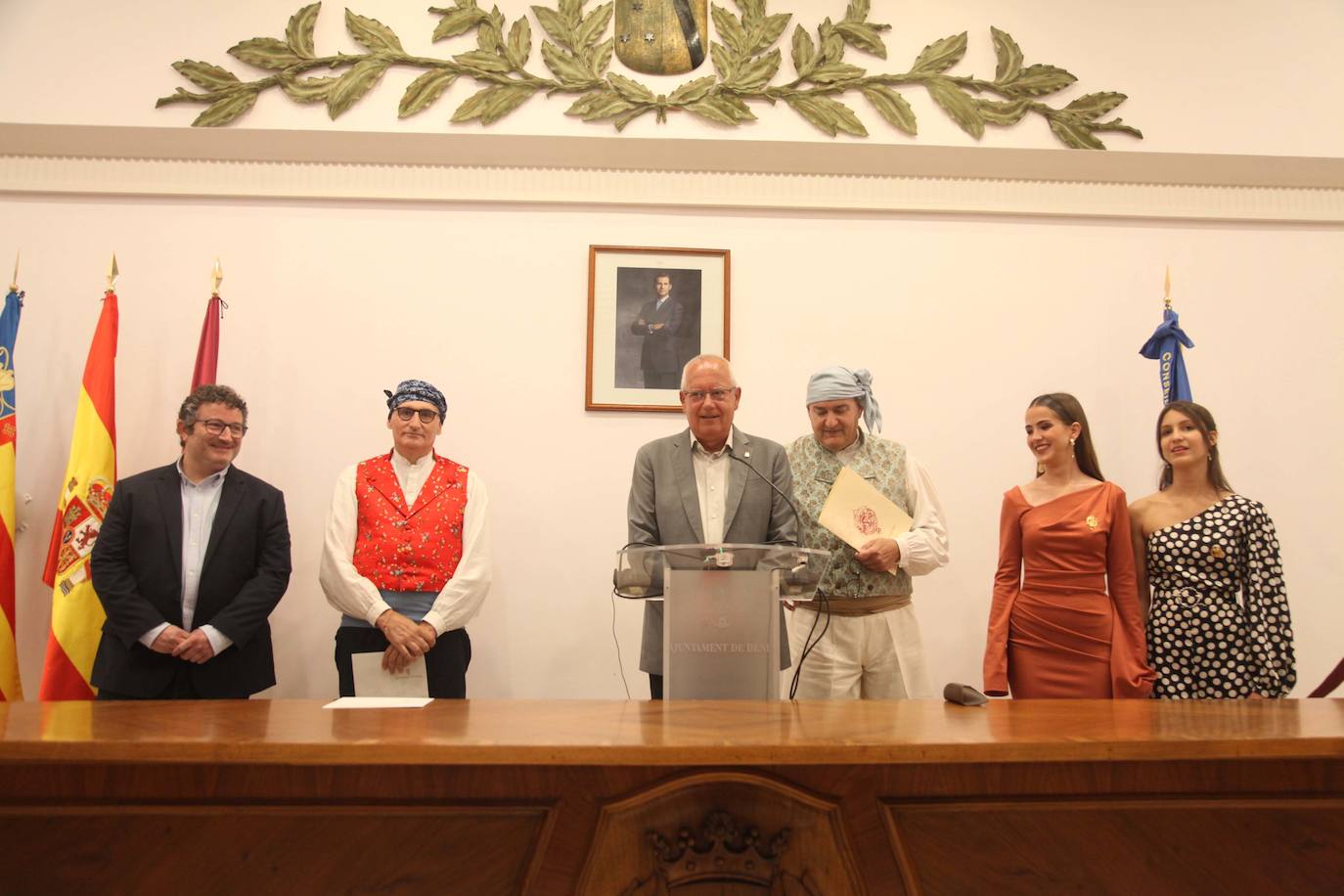 Mar Moncho y Candela Marco fallera mayor y fallera mayor infantil de Dénia