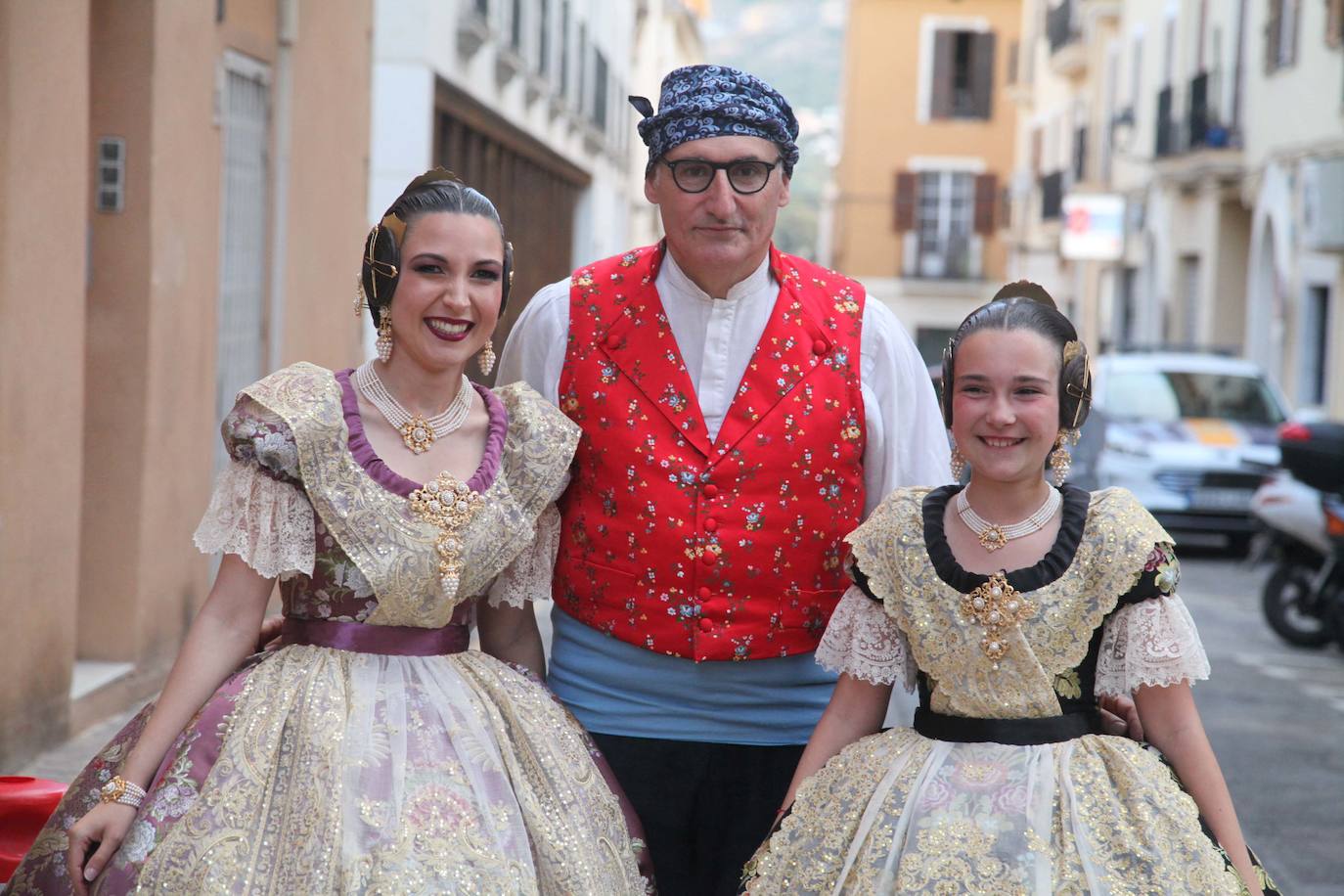 Mar Moncho y Candela Marco fallera mayor y fallera mayor infantil de Dénia