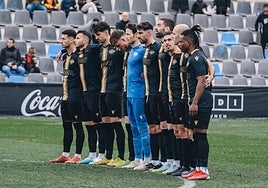 Jugadores del Intercity antes de un partido en el Antonio Solana