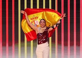 Blanca Paloma participa en un ensayo general antes de la final de Eurovisión 2023.