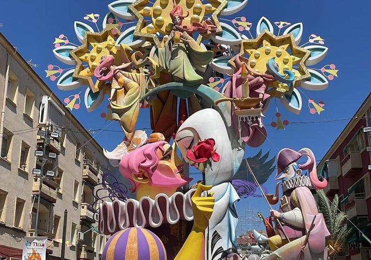 'No es cierto ángel amor', hoguera de Sagrada Familia 2022.