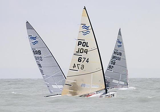 Barcos durante una regata.
