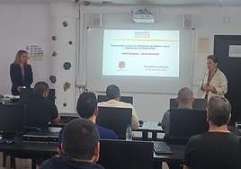 La edil de Igualdad, María Conejero, inaugura la formación en violencia de género para el personal de vigilancia de Protemax.