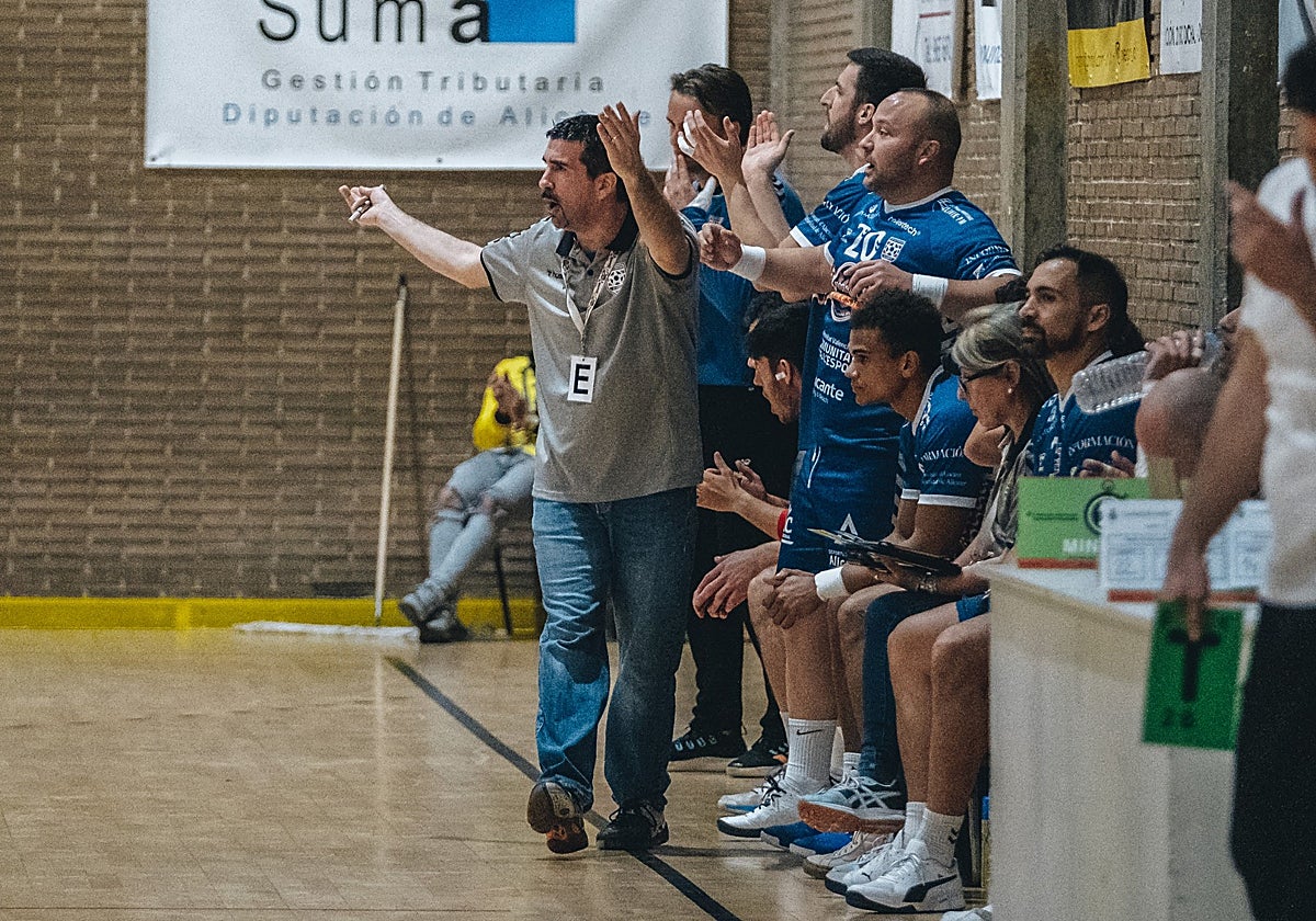 Magi Serra, ya exentrenador del EON Horneo Alicante