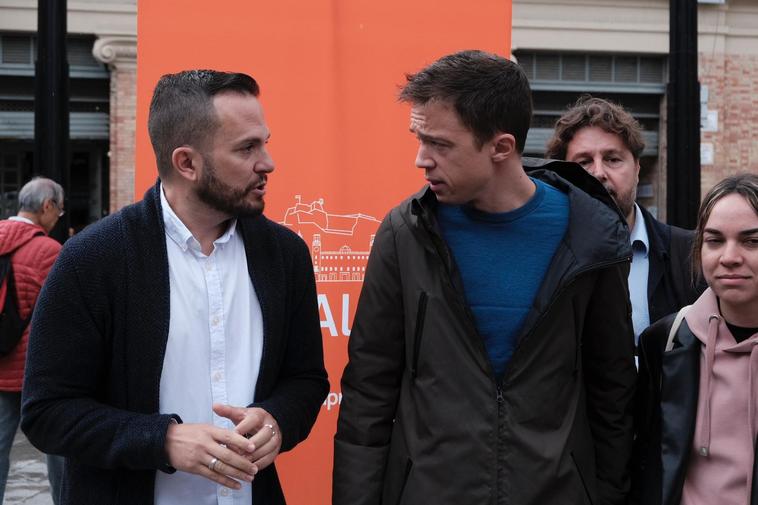Errejón se cuela en la campaña en Alicante y arremete contra el PSOE y los diputados valencianos