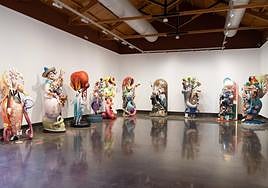 Ninots de las hogueras de categoría Especial de Alicante en la Lonja.