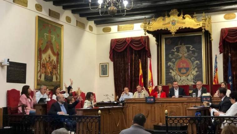 Todo abierto en Elche: el PSOE ganará, pero PP y Vox tienen opciones de gobernar en coalición